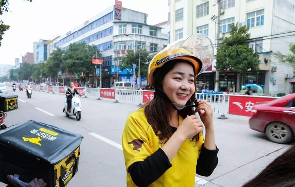 美团提高抽佣被称“吸血鬼”，外卖商家如砧上鱼肉叫苦不迭