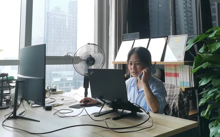 小程序开发费用报价300,还有3W，该如何选择？