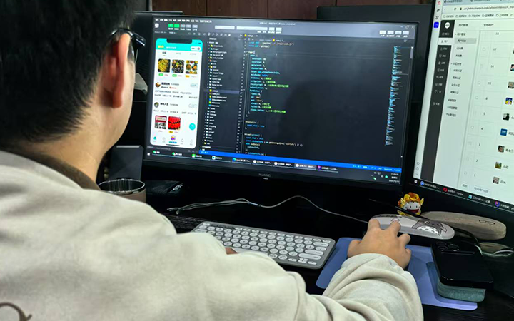 4.6W接的二手交易小程序，2个月完工